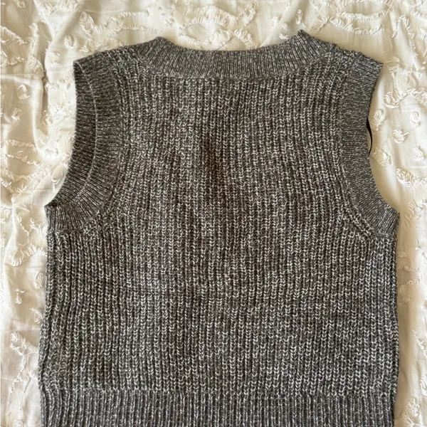 Divided NWT Charcoal Knit Sweater Vest - Image 5