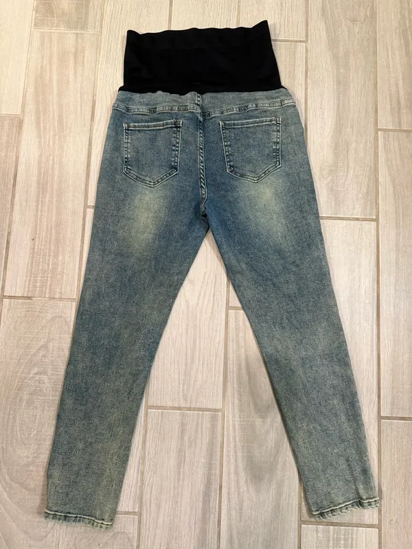 Light Blue Maternity Skinny Jeans with Black Belly Panel - Image 6