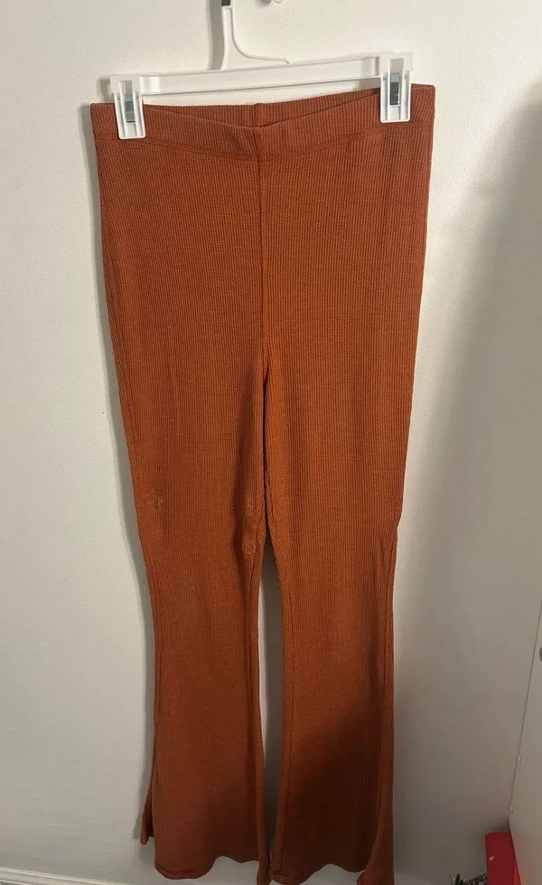 SO Kohls Flare Pants and Tank Top Waffle Knit Set - Image 4