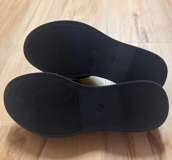 Black platforms Size 5.5 - Image 4