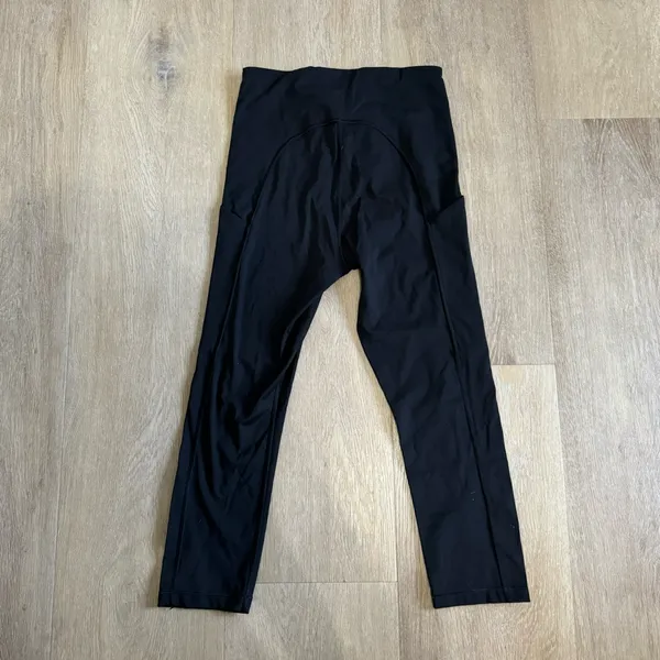 Athleta Black Ultimate Stash Crop Legging - Image 6