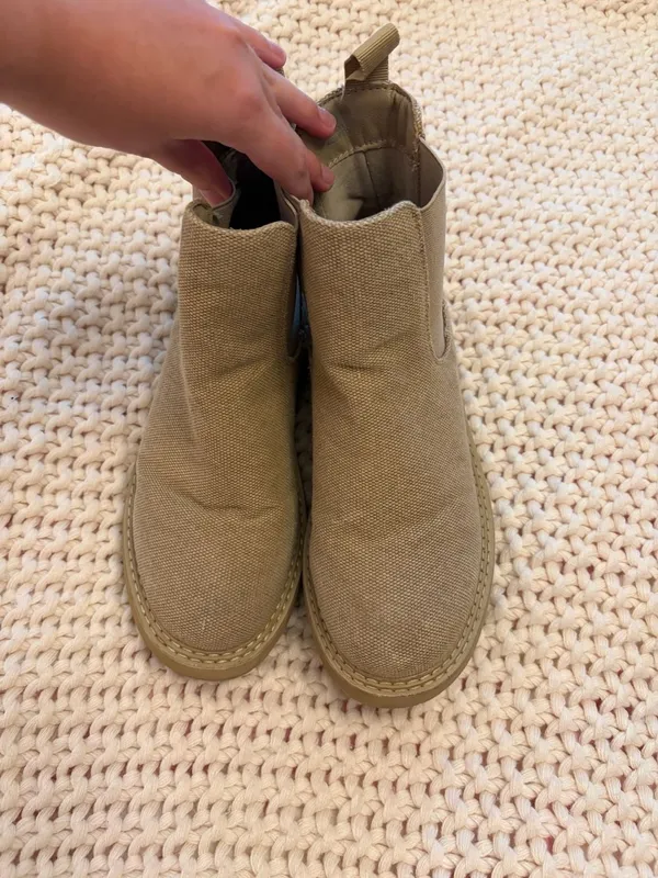 Dunes Chelsea Boots Size 8 Khaki Canvas Lug Sole - Image 2
