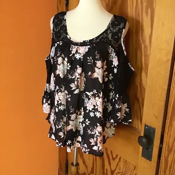 Charming Charlie Black Floral Cold Shoulder Blouse XL Lace Boho Flowy Top - Image 12