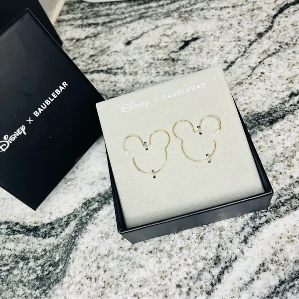 Disney x BaubleBar Mickey Mouse Outline Wire Hoop Earrings Gold NWT - Image 5
