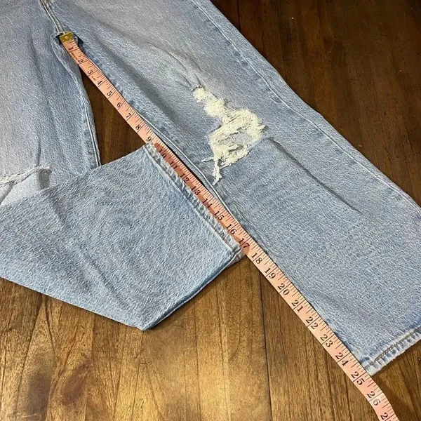 Levi’s Ribcage Straight Ankle Jeans - Image 9