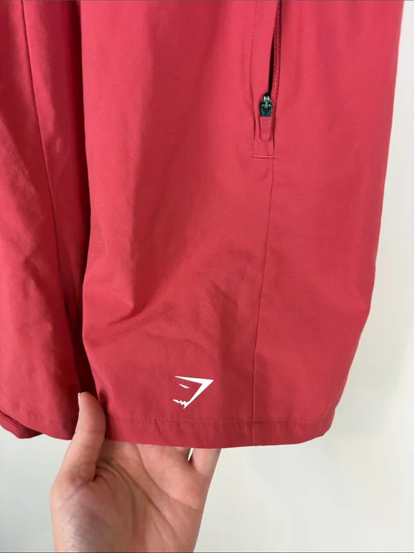 Gymshark Woven Pocket Shorts Sundried Red Women’s Size Medium 4” Inseam Active - Image 3