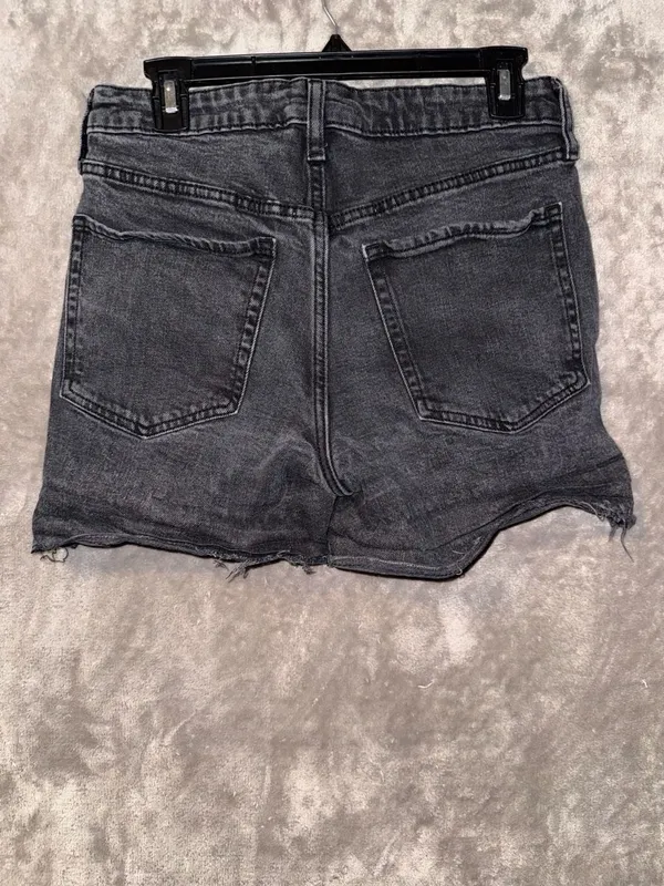 Old Navy O.G. Straight High-Rise Secret-Smooth Pocket Denim Shorts Size 6 - Image 2