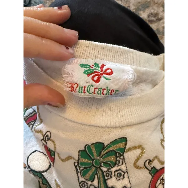 Vintage NutCracker Christmas Teddy Bear Village Sweatshirt White Large Made USA - Image 5