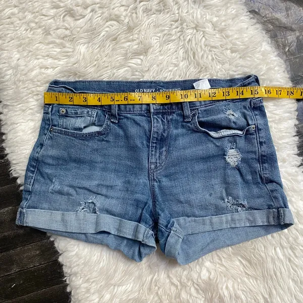 Old Navy Medium Wash Distressed Boyfriend Denim Jean Shorts Casual Normcore - Image 3