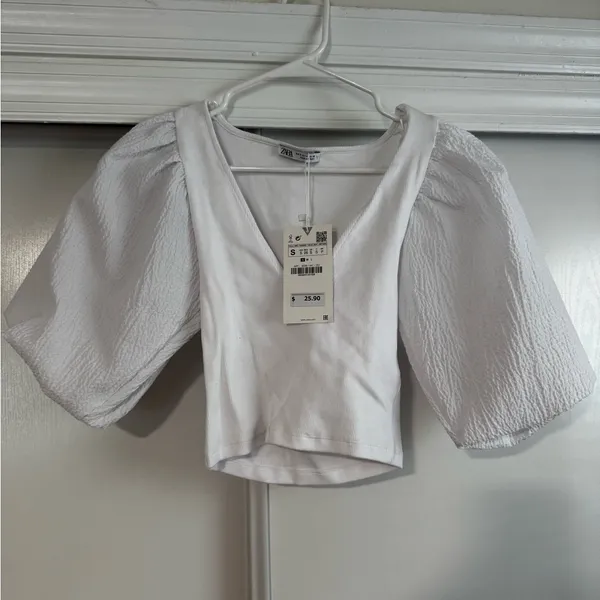 Zara White Puff Sleeve Cropped Top NWT - Image 3