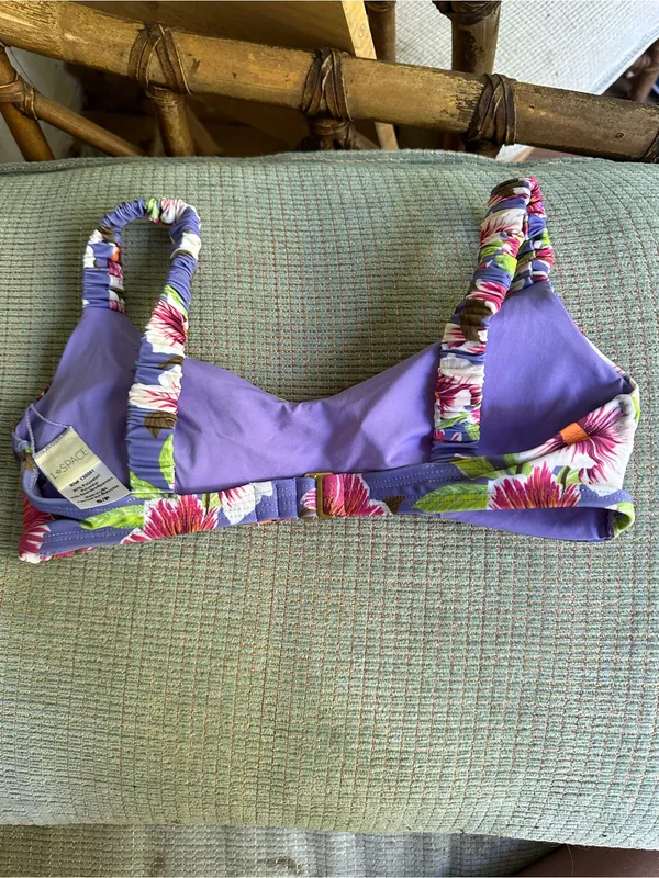 NWOT L*space Lloyd floral bikini top small - Image 3