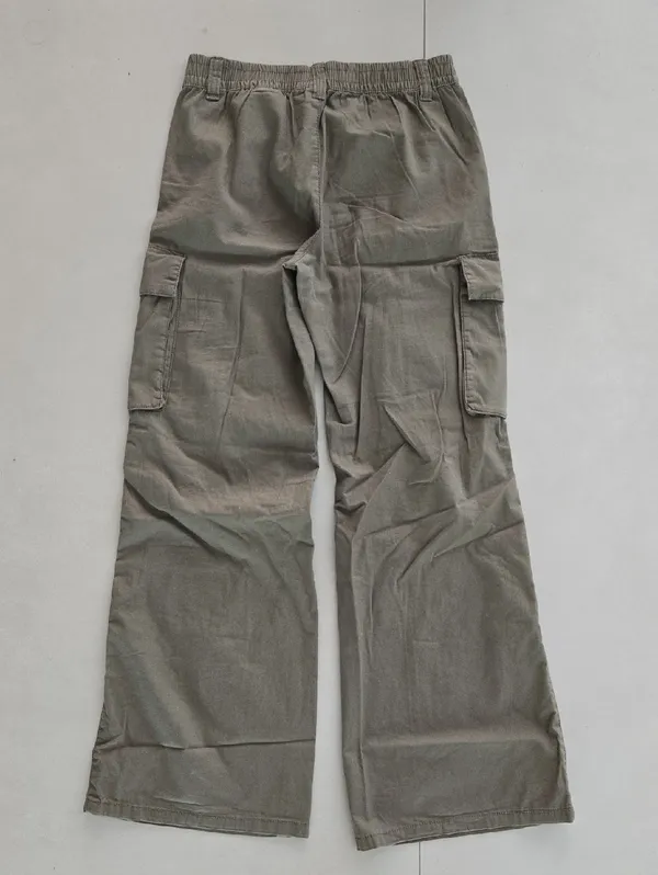 H&M Woman's Cargo Wide Leg Pants in Olive Size 0 - Image 3