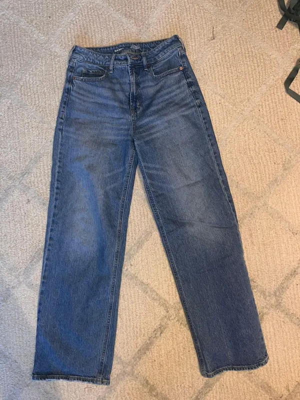 Old Navy Sky High Rise Wide Leg Jeans - Image 3