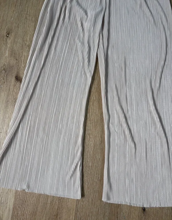SheIn Wide Leg Beige Pleated Pants - Image 2