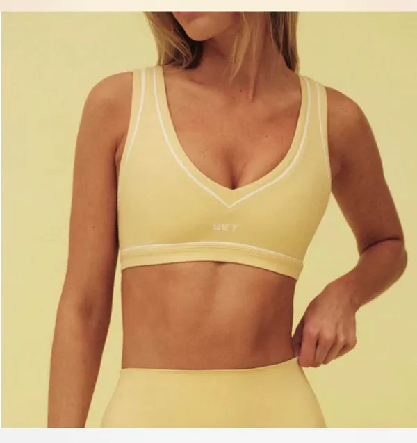 stephanyvvianna Set active Yellow/butter sports bra and shorts set Spring collection Wear once Sport bra small Shorts medium #activewear #gymwear #fitness - Image 2