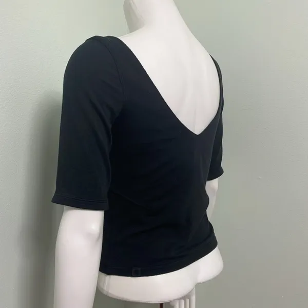 Lululemon ribbed black top size 10 - Image 3