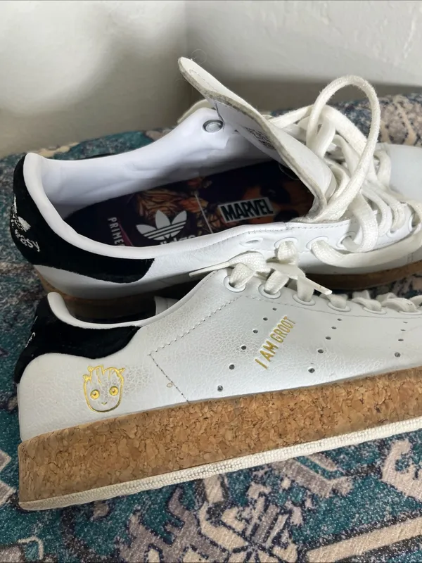 adidas White Leather Sneakers with Burgundy Logo Accents - Image 6