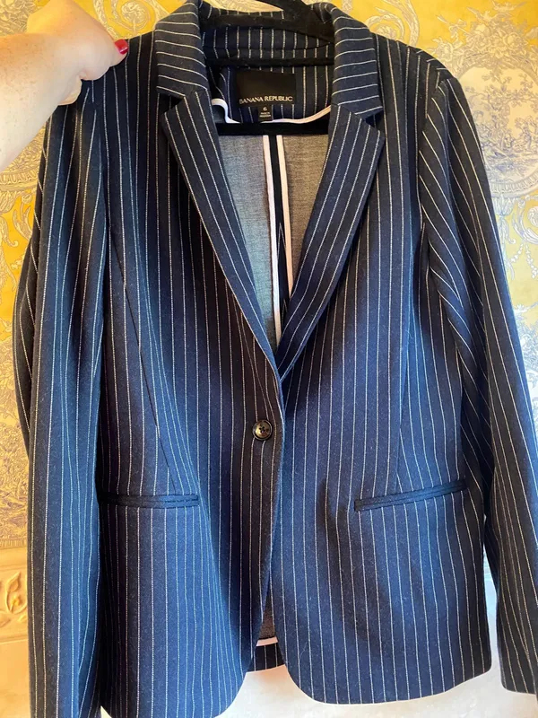 Banana Republic Women’s Size 6 Navy Blue Striped - Image 2
