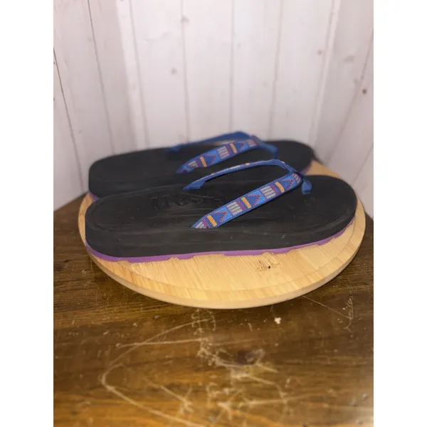 LL Bean Katahdin Flip Flops Women's‎ Sz 8 M Sandals Blue Aztec Pattern Beach - Image 4