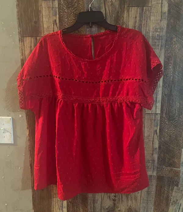 New SHEIN Red Eyelet Women's Top size XL - Image 2