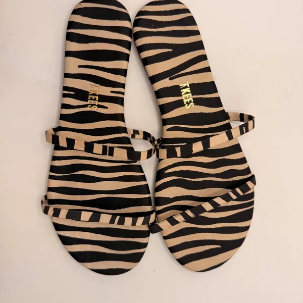 TKEES Gemma Zebra Print Strappy Flat Slide Sandals Womens US 8/ EU 39 - Image 2