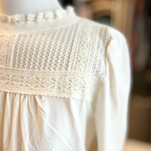 LOFT Cream Lace Yoke Top Small - Image 3