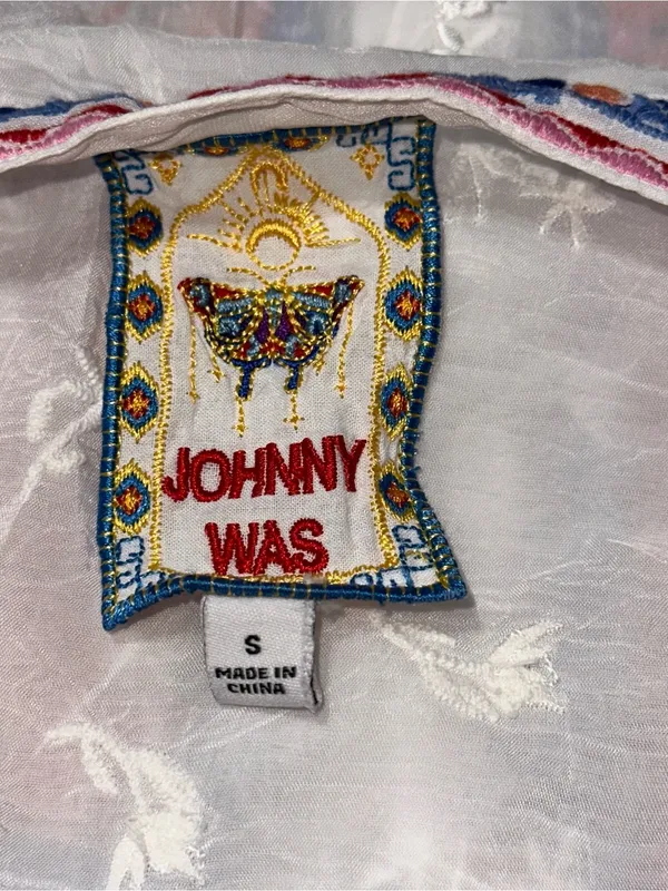 Johnny Was Women’s Size S White Pink Red Blue Embroidery Button Down Blouse - Image 9