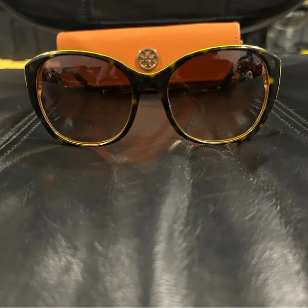 Tory Burch Brown Sunglasses with Gold Accent includes Tory Burch case - Image 3