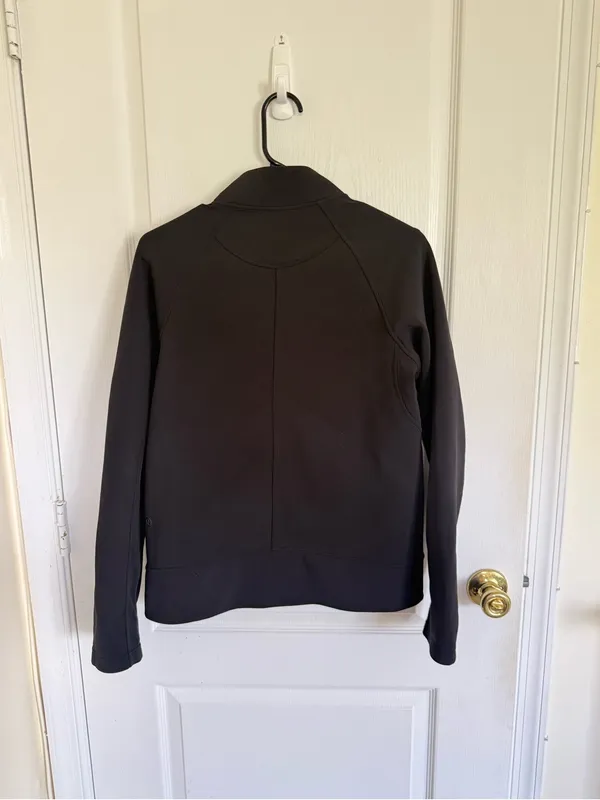 Lululemon Embrace The Space Jacket
Black - Image 5