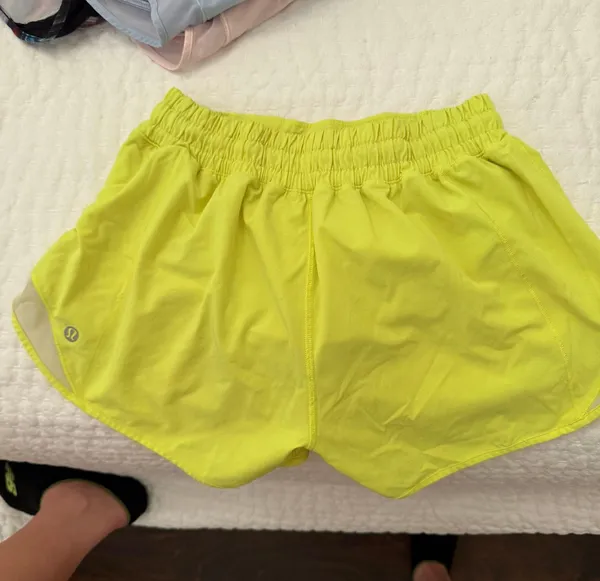 Lululemon Hotty Hot Shorts 4" - Image 2