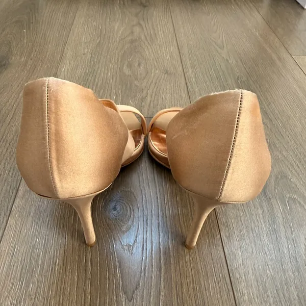 Badgley Mischka Rare Kiara‎ Golden Satin Bridal Wedding Shoes Leather Sole 8.5M - Image 5
