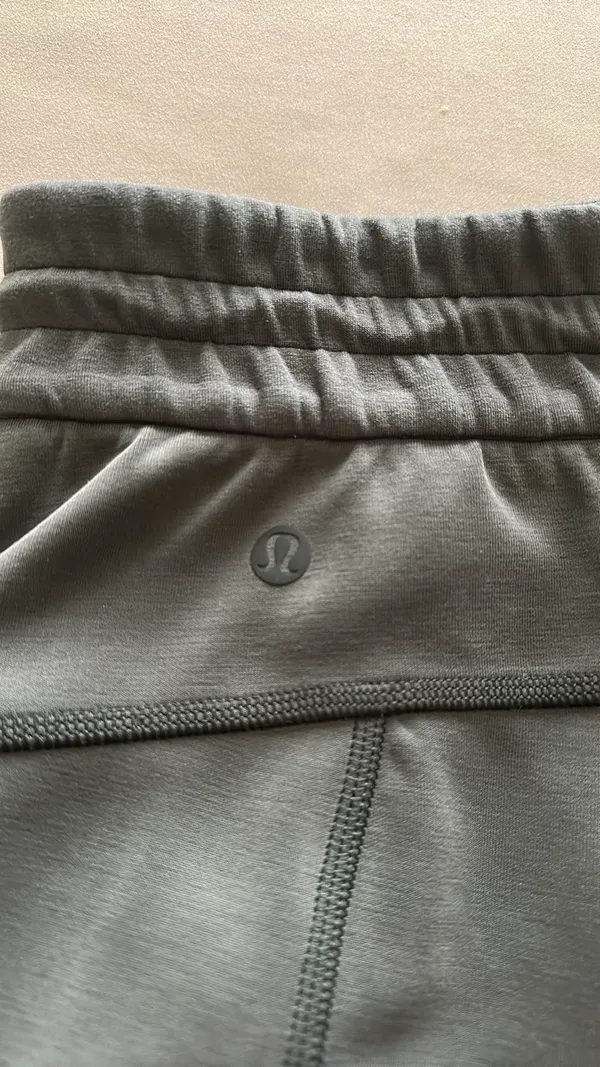 Lululemon Softstreme High-Rise Pants Green - Image 4