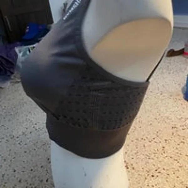 Gymshark sports bra gray - Image 4