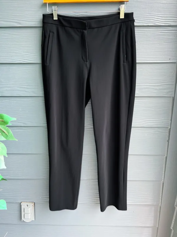 Lululemon On The Move Lightweight Woman’s Straight-Leg Black Pants - Image 4