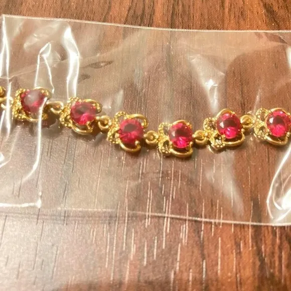 new Jewelry Red Crystal Gold‎ Tone Floral Link Bracelet Tennis Style New - Image 2