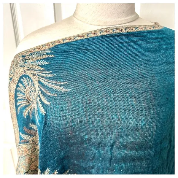 Blue shawl Blue - Image 4