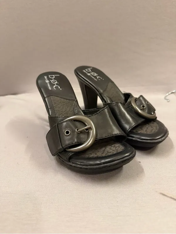 b.o.c. Black Buckle High-Heel Slide Sandals size 6 steampunk biker classic - Image 2