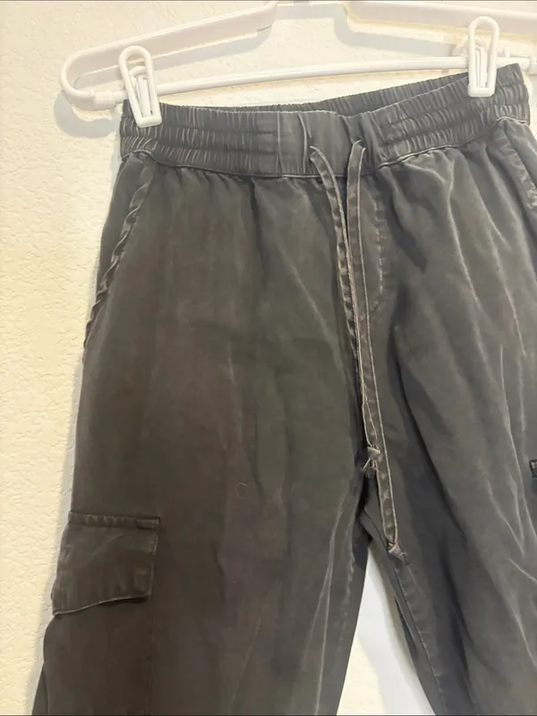 Dress Forum charcoal Black Cargo Jogger Pants small - Image 3