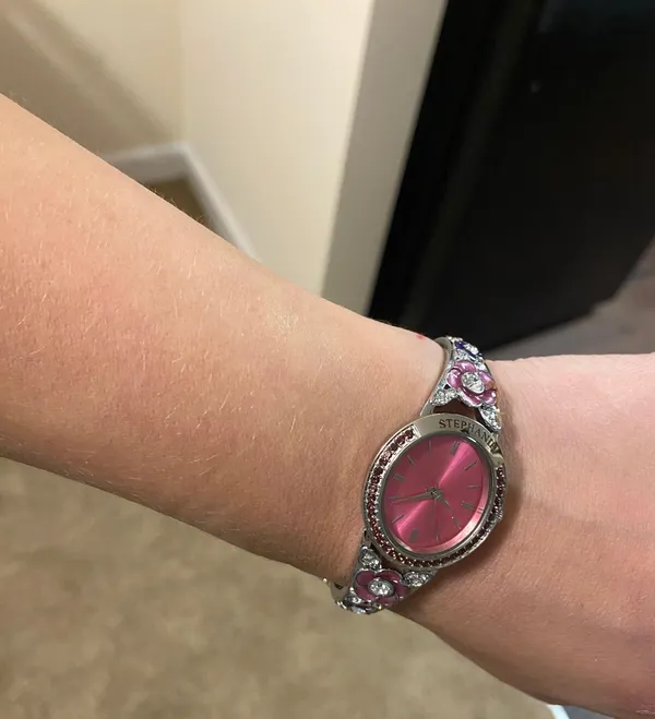 Danbury Mint Custom Cherry Blossom Watch - Image 8