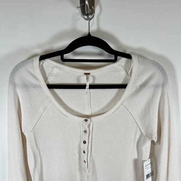 Free People Ivory Combo Henley Thermal Waffle Knit Crochet Cuff Top Large‎ Boho - Image 2