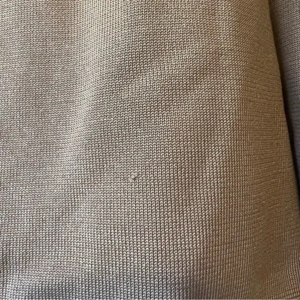Pendleton Women’s Tan Mockneck Silk Sweater Size Medium - Image 7