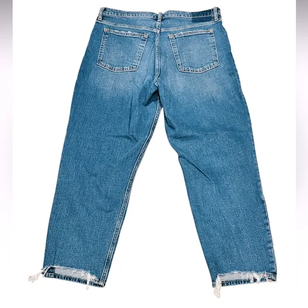 Abercrombie & Fitch Curve Love High Rise Mom Jean Distressed Denim Size 32 NWT - Image 6