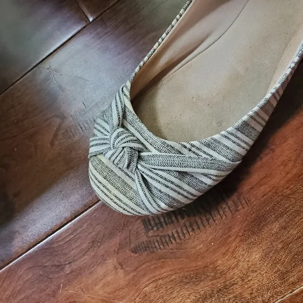 Time & tru flats size 7.5 black and white - Image 3