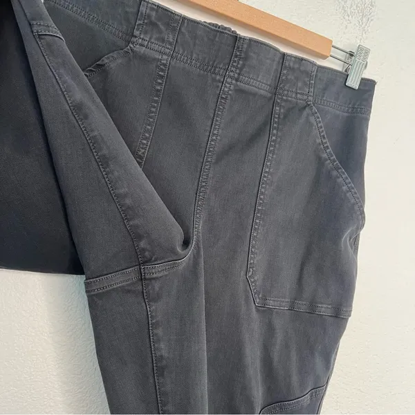 Spanx Stretch Twill Cargo Jogger large - Image 4