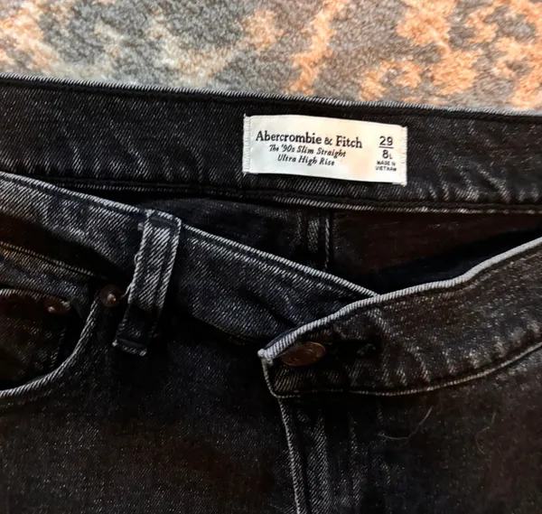 Abercrombie Jeans - Image 3