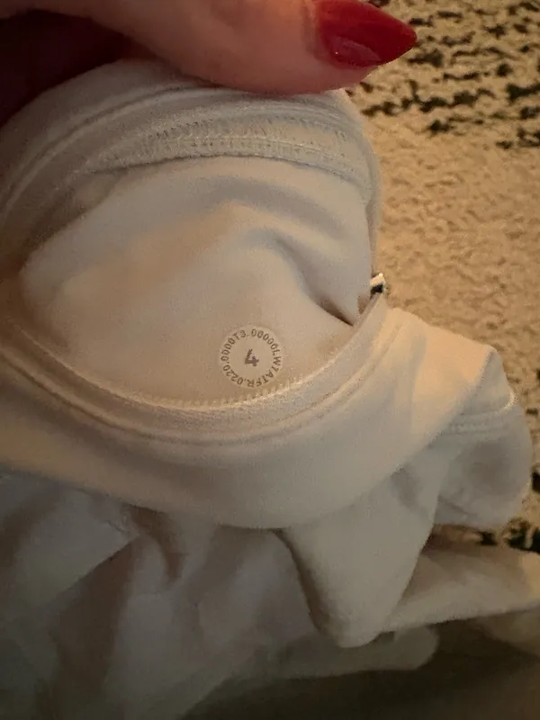 Lululemon Shorts Speed Up 2.5" - Image 3
