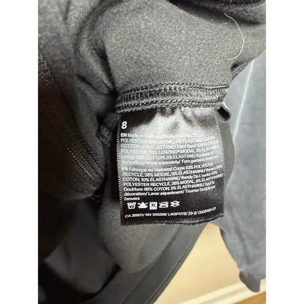 Lululemon Women's Size 8 Black Softstreme Full Zip Jacket - Image 3