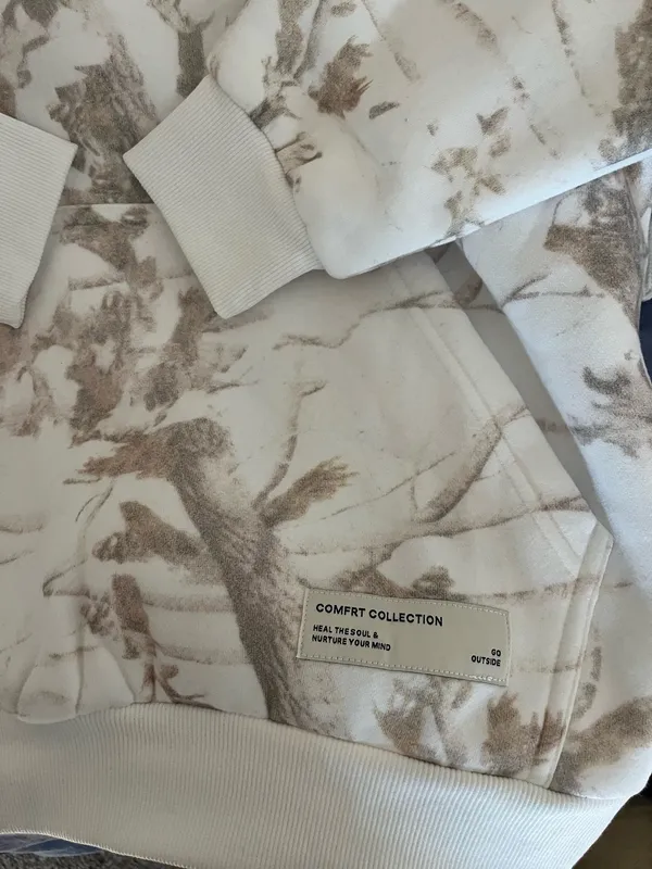 comfrt camo hoodie - Image 4