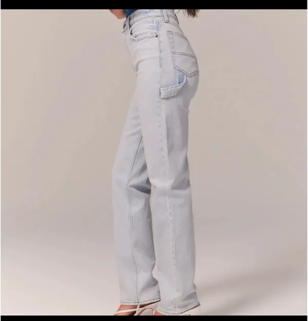 Abercrombie High-Rise Jeans 90s Straight - Image 2