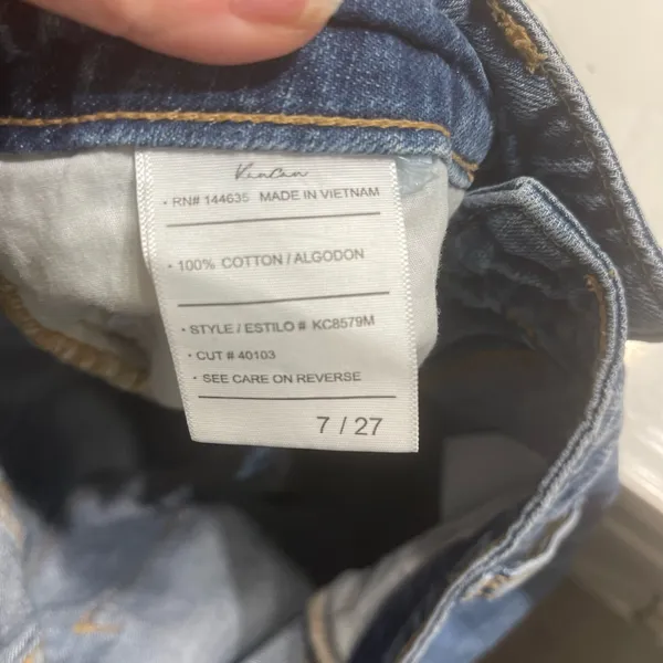 KanCan High Rise Distressed‎ Cuffed Mom Jeans Size 7/27 - Image 4